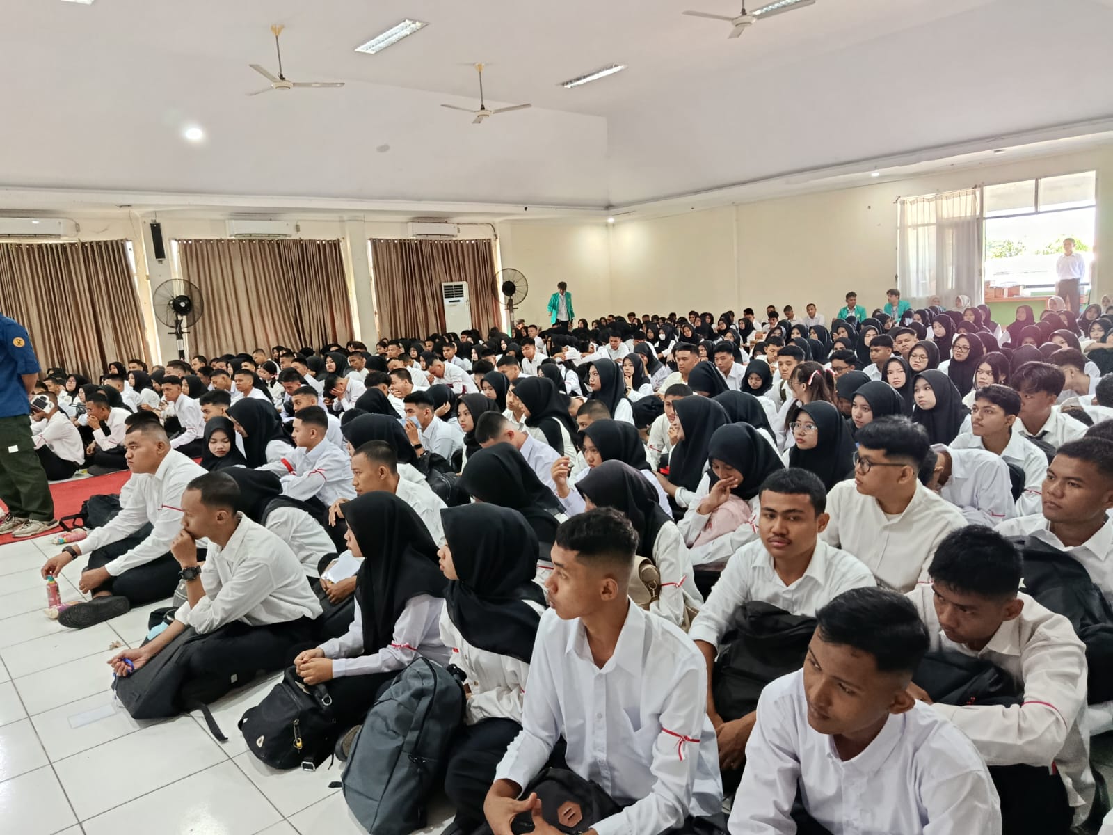 FEB Universitas Dharma Andalas Sambut Mahasiswa Baru melalui Kegiatan PKKMB 2026